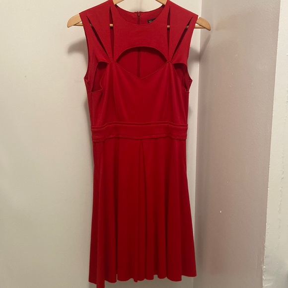 Cut out red dress - Picture 1 of 4